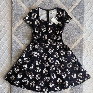 NWT Maison Jules Black Short Sleeve Floral Print Dress with Pockets, Sz XS